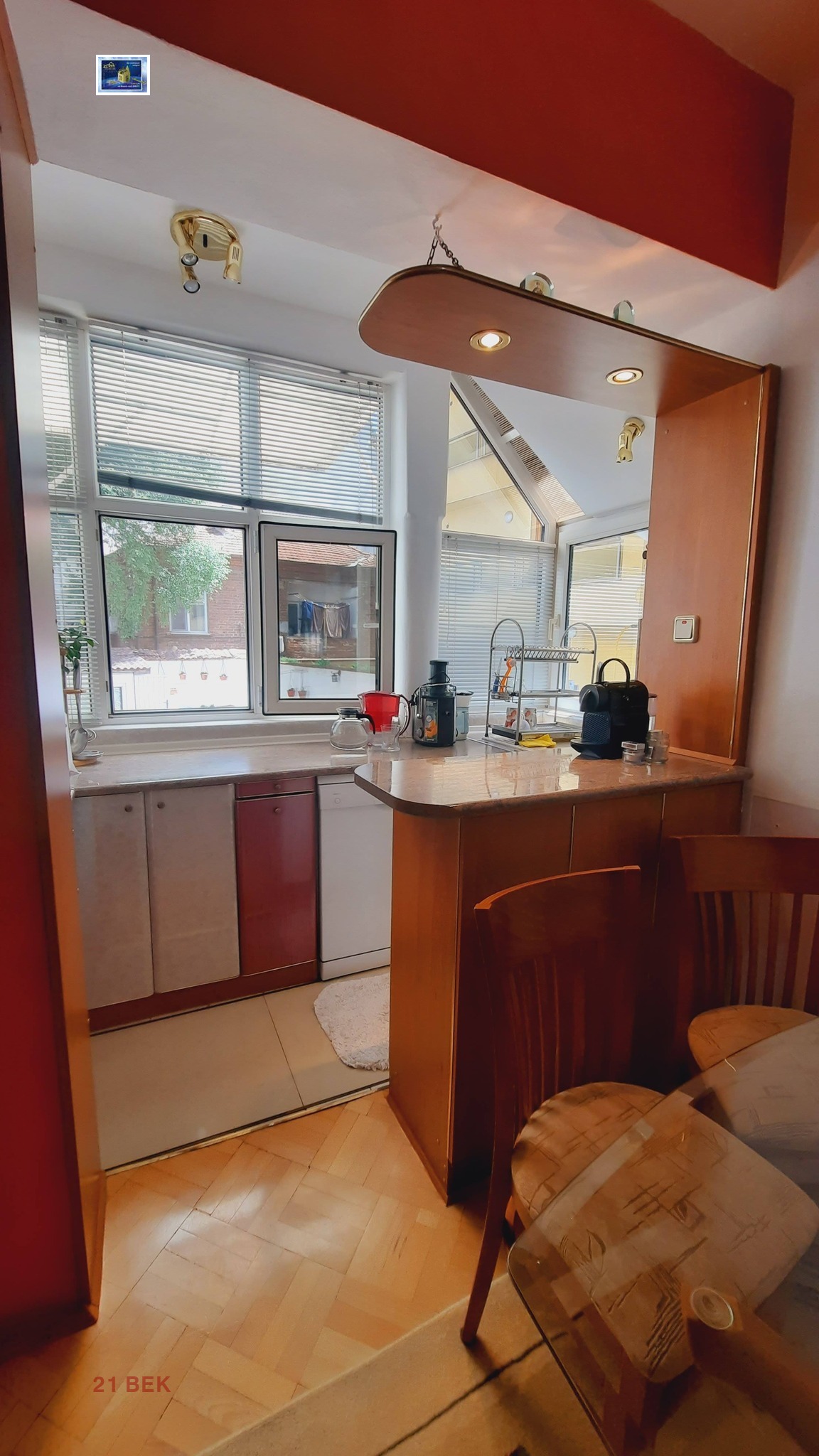 Продава ЕТАЖ ОТ КЪЩА, гр. Пловдив, Център, снимка 7 - Етаж от къща - 54520746