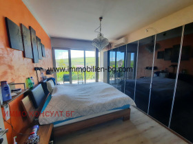 Hus Junets, region Varna 8