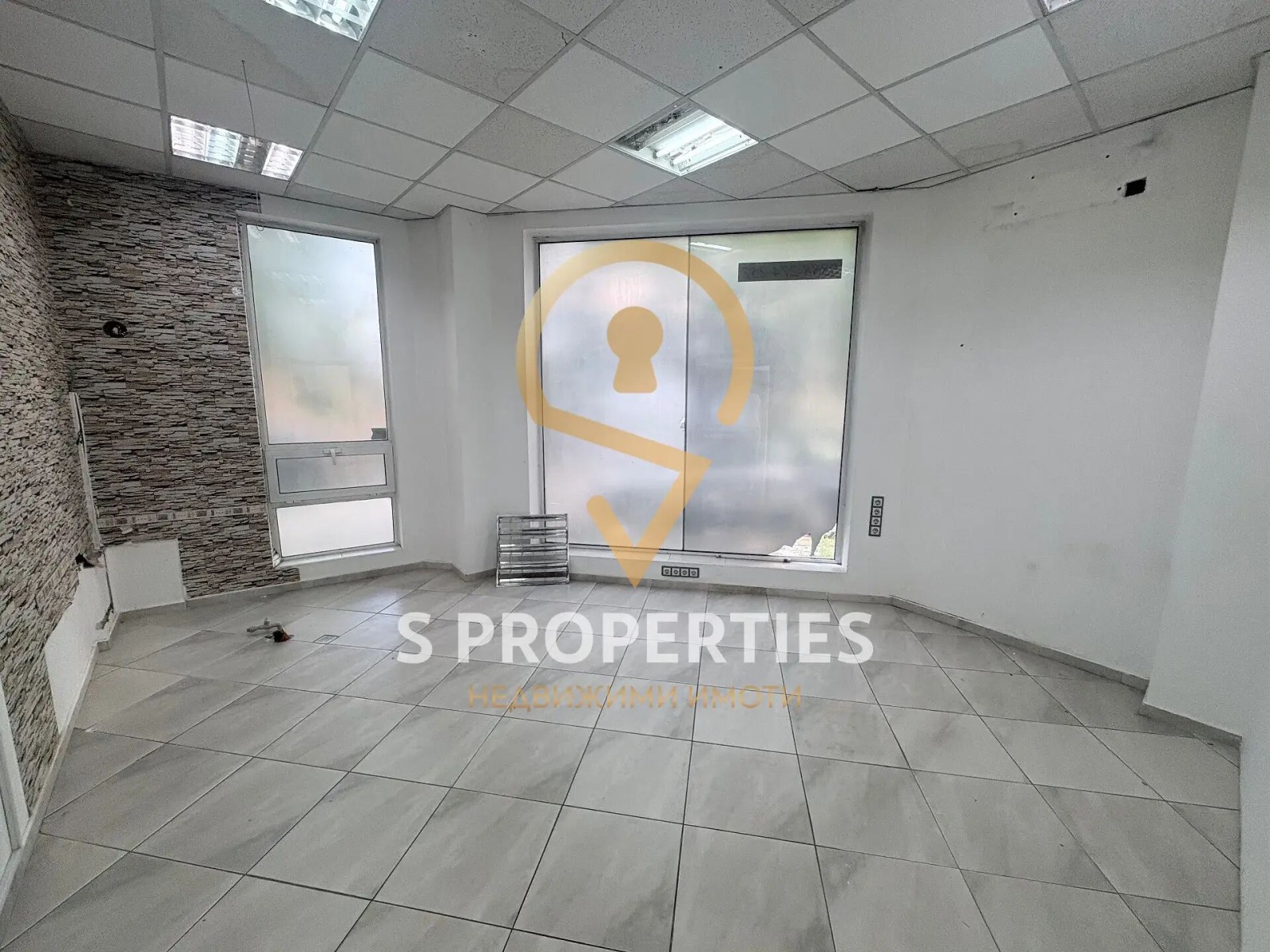 Продава ОФИС, гр. Варна, Лятно кино Тракия, снимка 2 - Офиси - 54879954