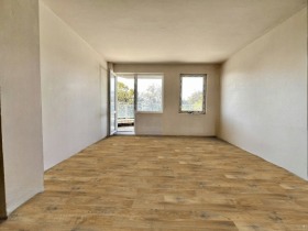 Studie Kajsieva gradina, Varna 1