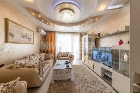3+ soverom Grand Mol, Varna