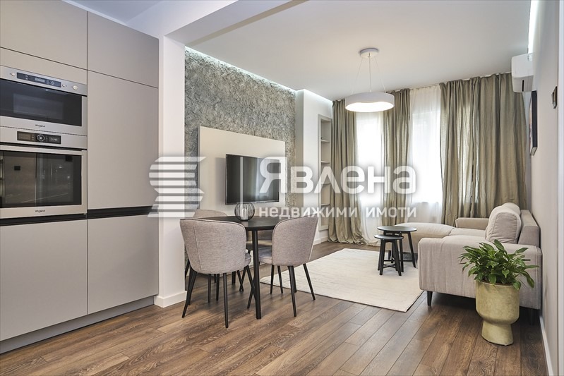 Продава  3-стаен град София , Център , 85 кв.м | 15203673