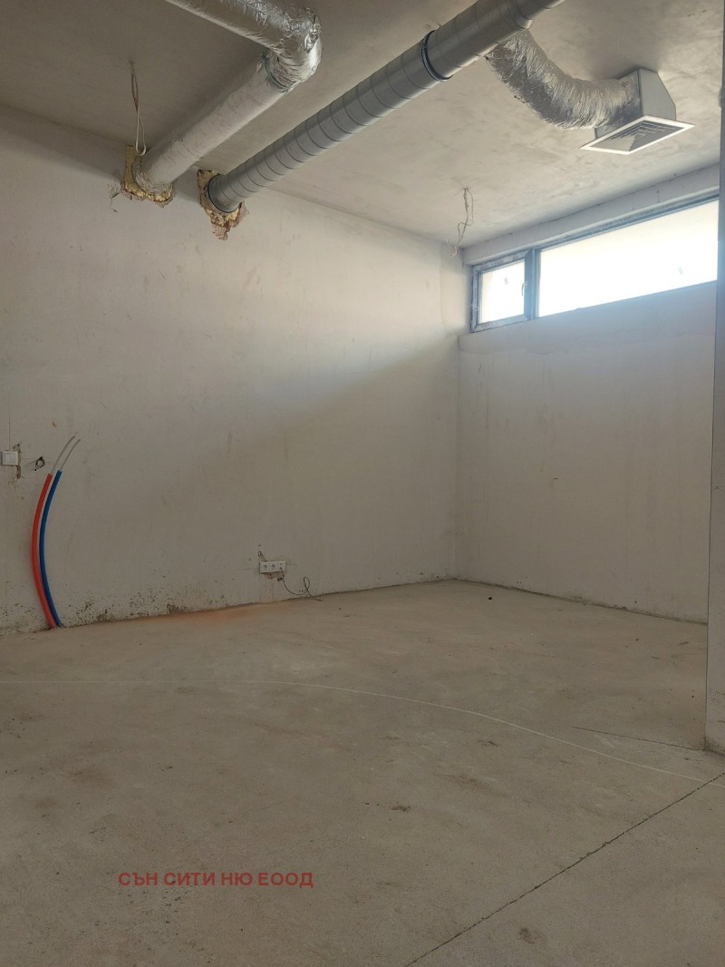 En venta  Oficina Sofia , Mladost 3 , 150 metros cuadrados | 20605059 - imagen [2]
