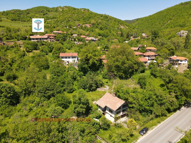 Til salg  Hus region Kyustendil , Tsarvenyano , 180 kvm | 52160282 - billede [2]