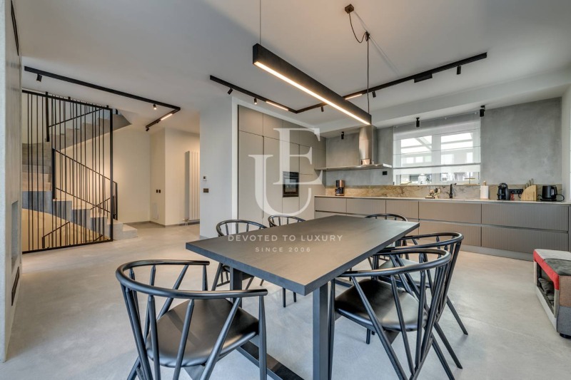 En venta  Casa Sofia , Lozen , 249 metros cuadrados | 10199959