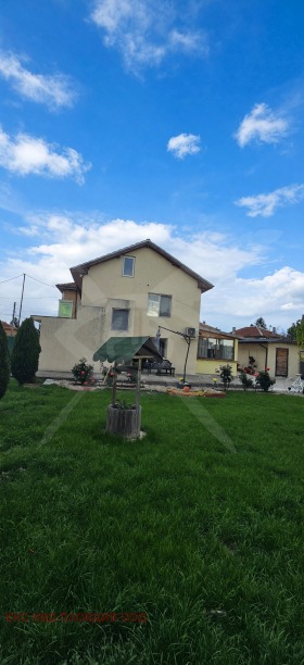 Продава  Къща, гр. Садово