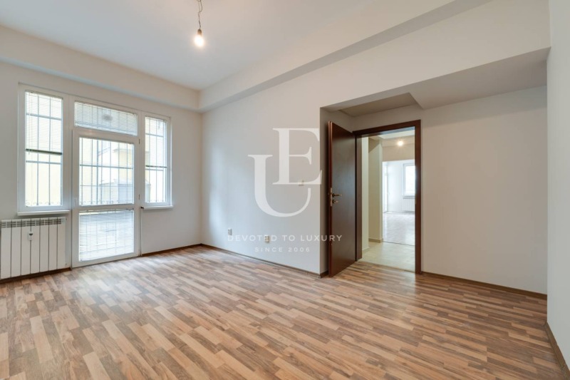 Na prodej  2 ložnice Sofia , Centar , 108 m2 | 64774345 - obraz [4]