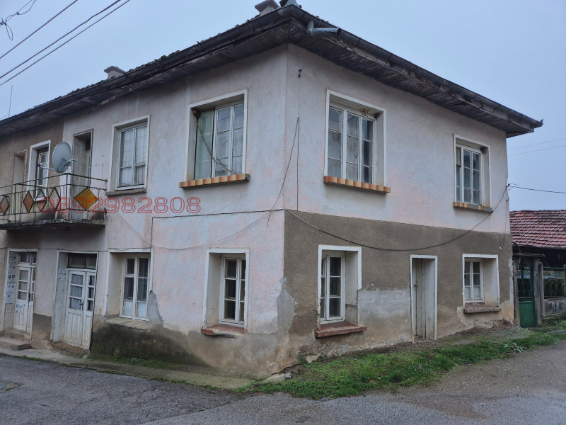 Продава КЪЩА, с. Копиловци, област Монтана