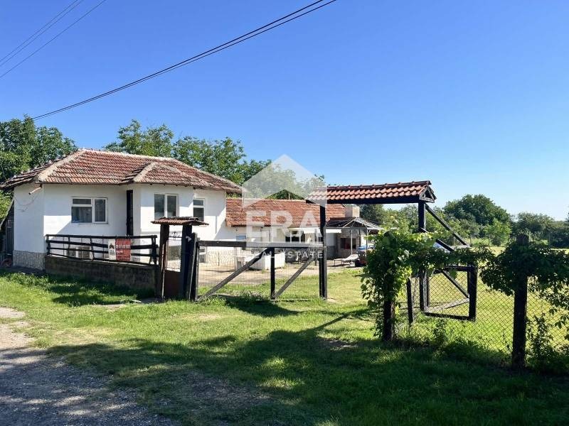 Продава КЪЩА, с. Горно Абланово, област Русе