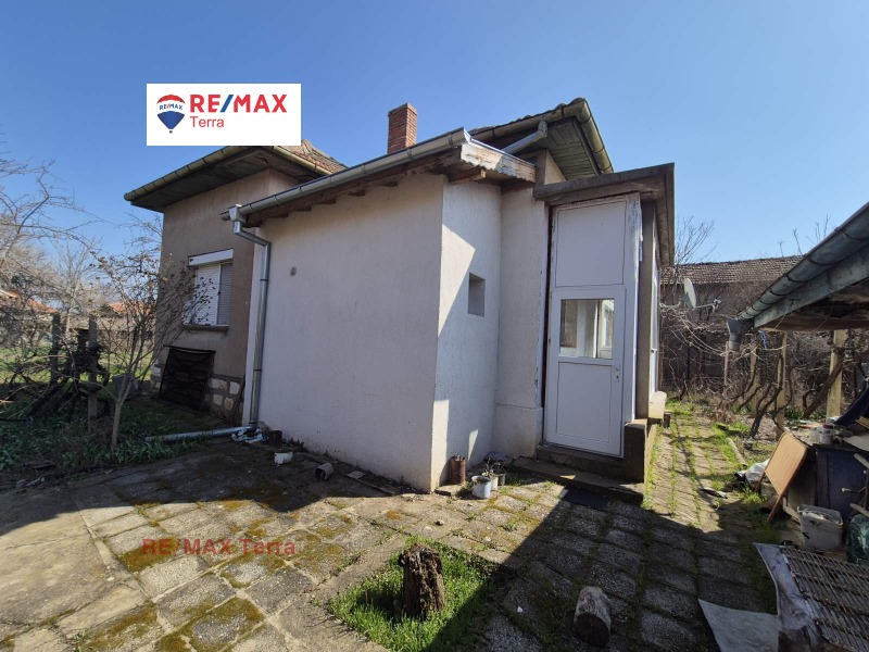 Продава КЪЩА в област Плевен, гр. Койнаре - 135 кв.м / 25 500 € » 49 873.67 лв., RE/MAX Terra