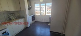 1 slaapkamer Vazrazjdane 1, Varna