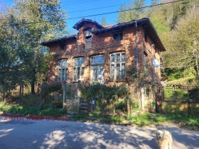 Maison Veltchevo, région Lovetch 1