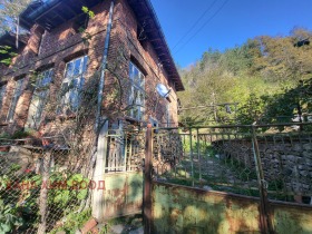 House Velchevo, region Lovech 14