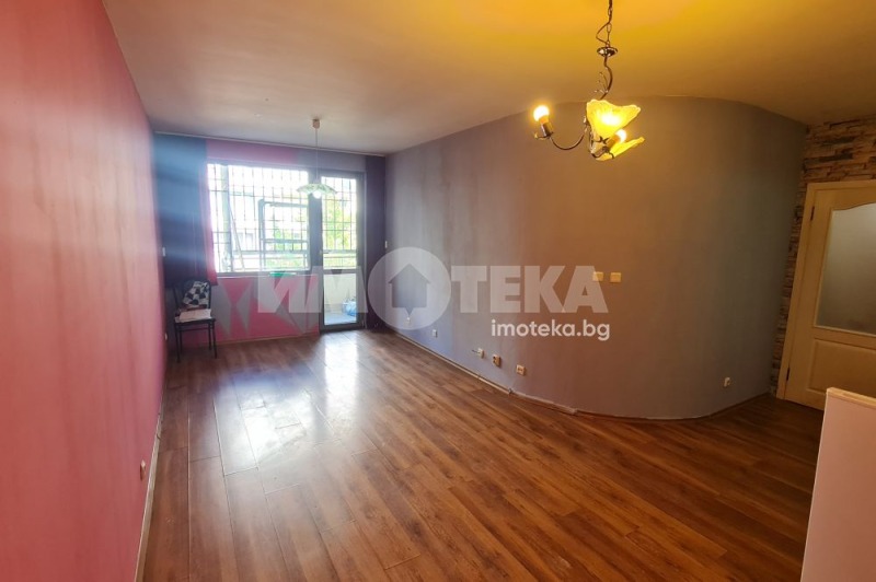 Till salu  Studio Sofia , Nadejda 3 , 45 kvm | 78996836 - bild [2]