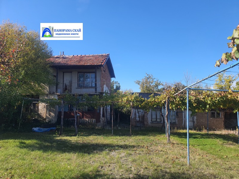 Продава ВИЛА, гр. Плевен, м-т Мъртва долина, снимка 2 - Вили - 52121783