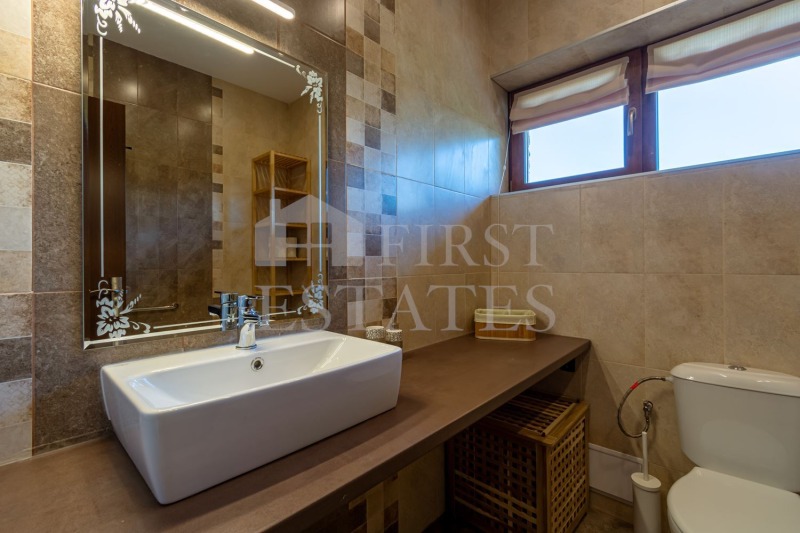 Продава КЪЩА, гр. Банско, област Благоевград, снимка 12 - Къщи - 40022648