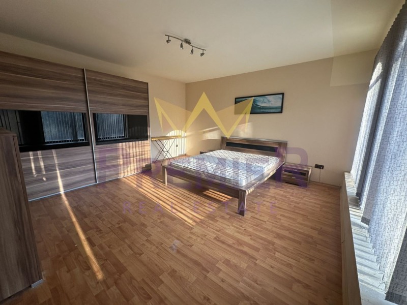 Till salu  2 sovrum Varna , m-t Alen mak , 154 kvm | 73886711 - bild [6]