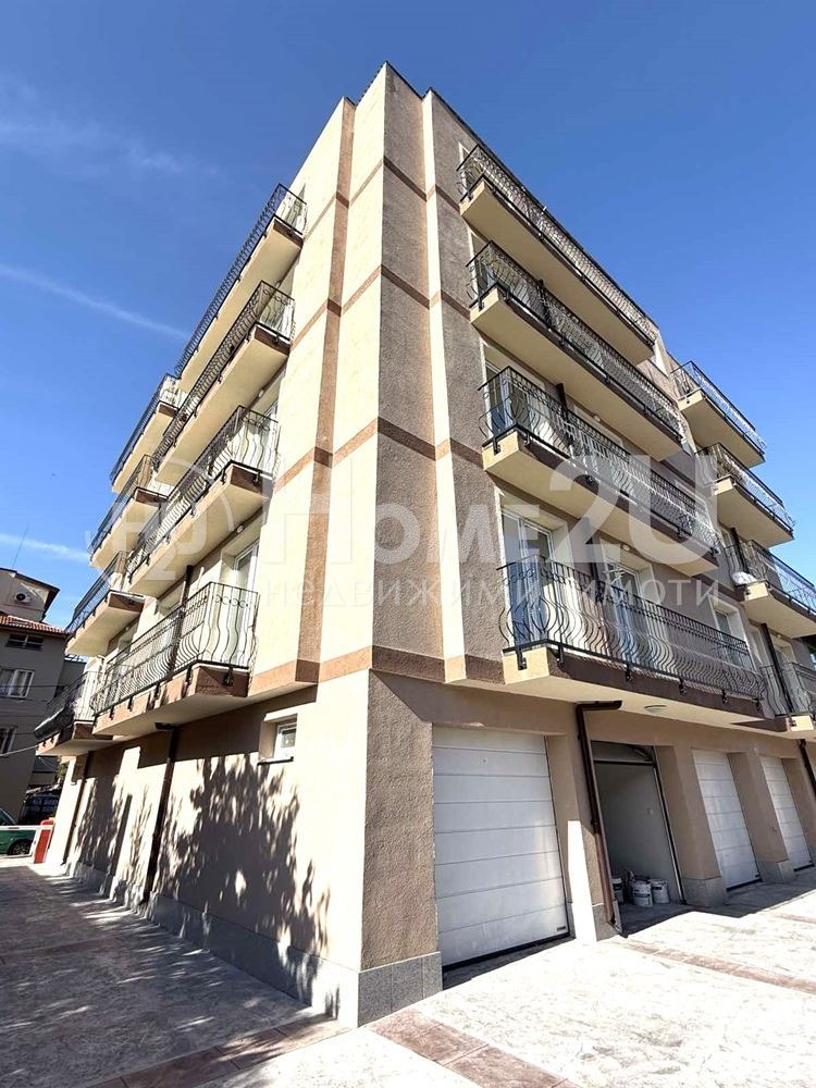 Продава  3-стаен град София , Левски , 95 кв.м | 19995077 - изображение [2]