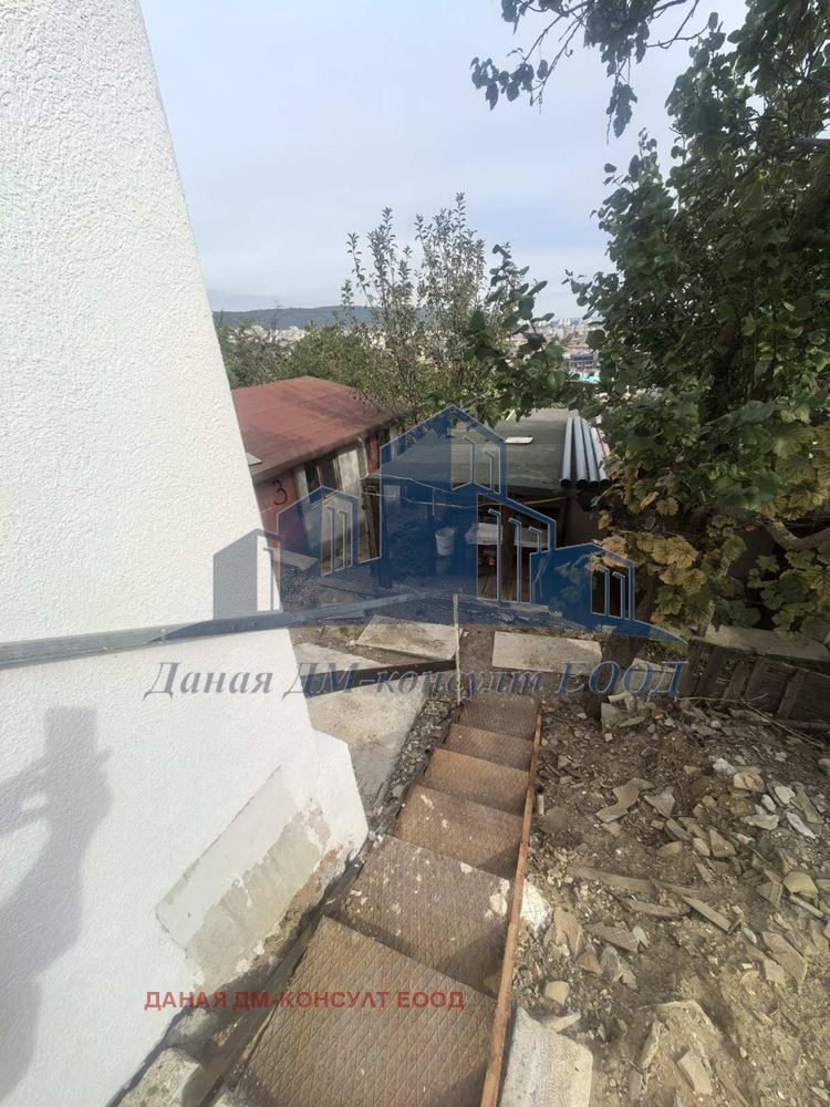 Продава КЪЩА, гр. Шумен, Куршун чешма, снимка 12 - Къщи - 56310667