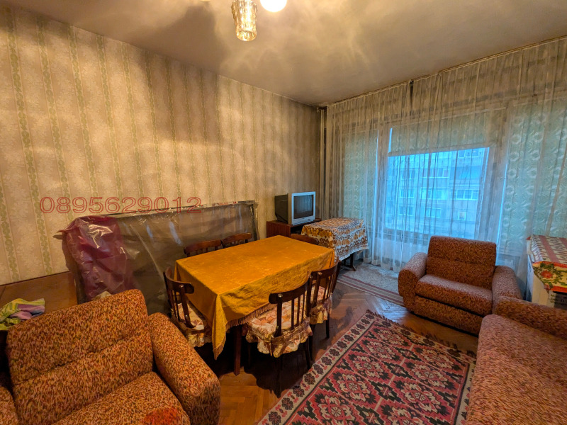 Продава 1-СТАЕН, гр. Перник, Изток