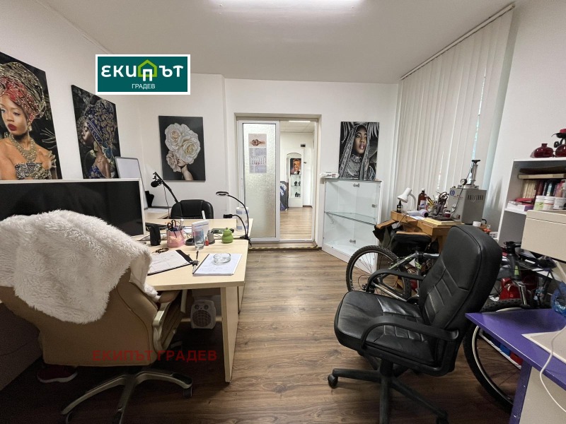 Продава ОФИС в град Варна, Център - 52 кв.м / 144 200 € » 282 030.69 лв., ЕКИПЪТ ГРАДЕВ
