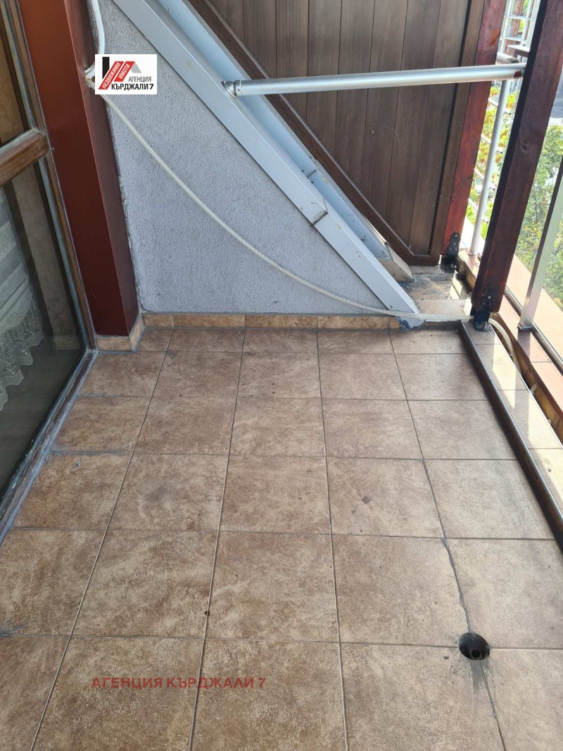 Продава 2-СТАЕН, гр. Кърджали, Възрожденци, снимка 9 - Апартаменти - 52730277