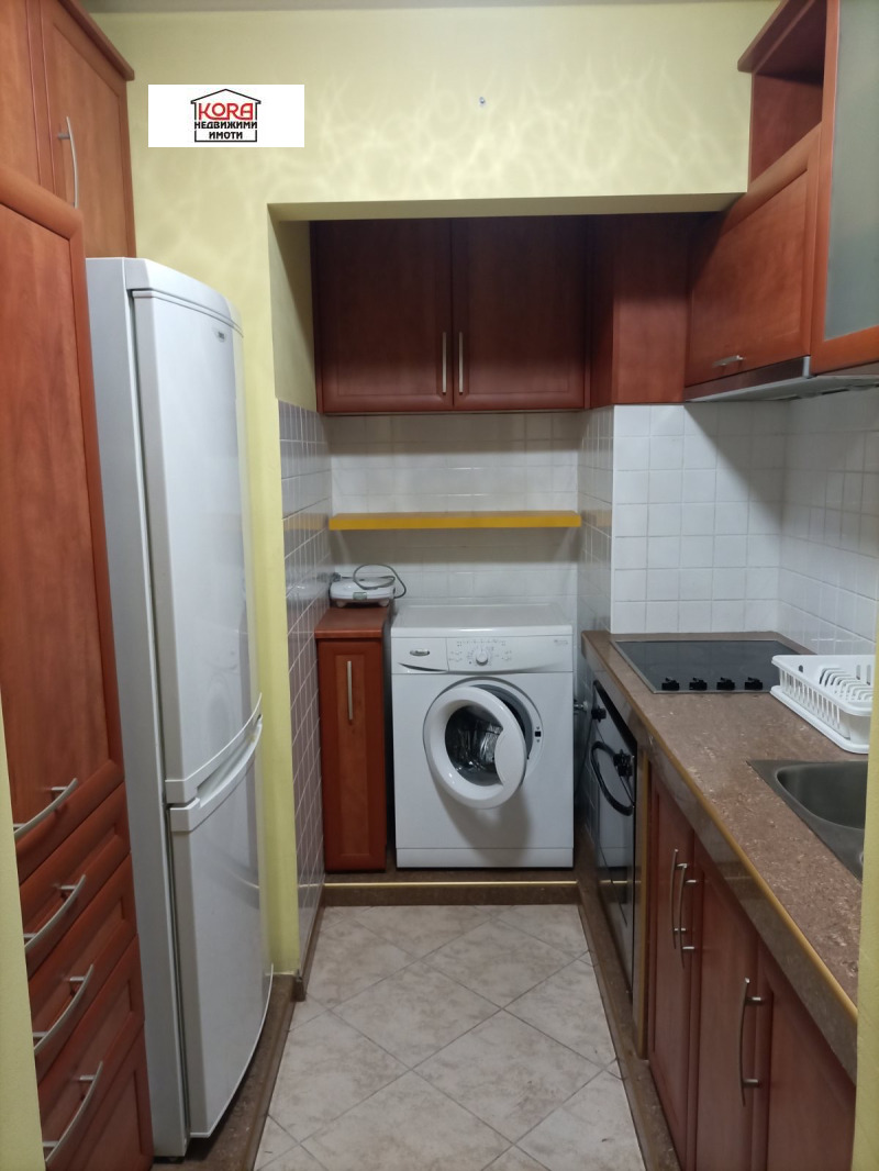 Продава  3-стаен град Плевен , Широк център , 100 кв.м | 52074122 - изображение [6]