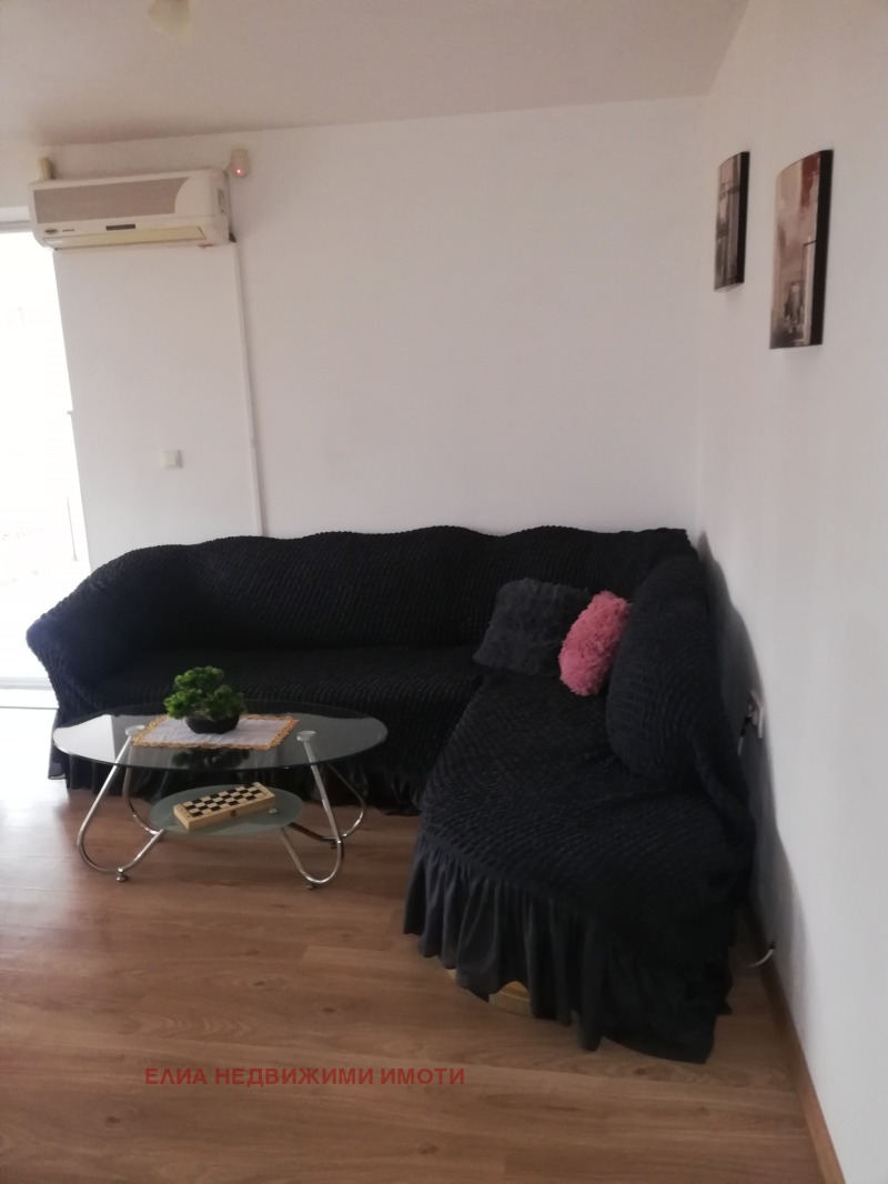 Myytävänä  2 makuuhuonetta Šumen , Tsentar , 112 neliömetriä | 76066240