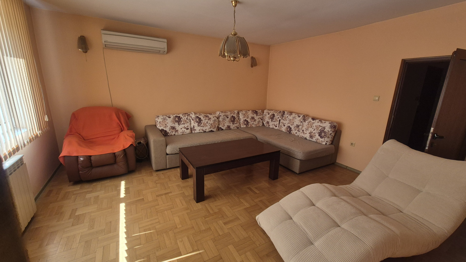 Продава ЕТАЖ ОТ КЪЩА, гр. Пловдив, Прослав, снимка 3 - Етаж от къща - 56599287