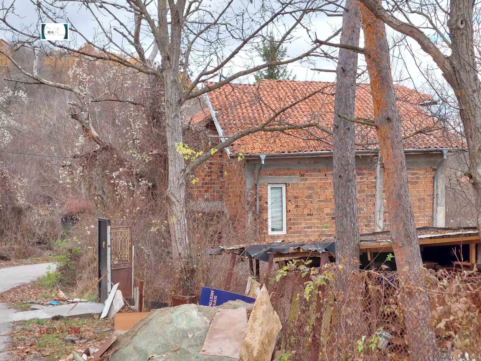 Продава КЪЩА, с. Радибош, област Перник