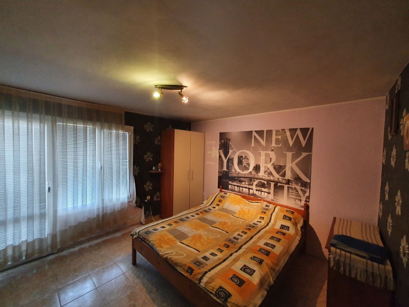 Till salu  Hus region Plovdiv , Kostievo , 236 kvm | 32258901 - bild [8]