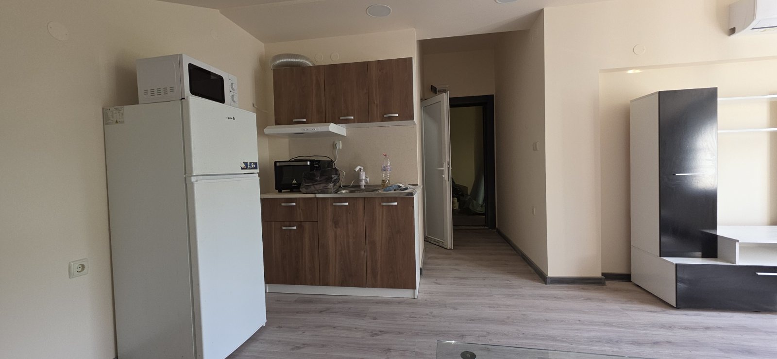 Продава АТЕЛИЕ, ТАВАН, гр. Плевен, 9-ти квартал, снимка 2 - Апартаменти - 54375860