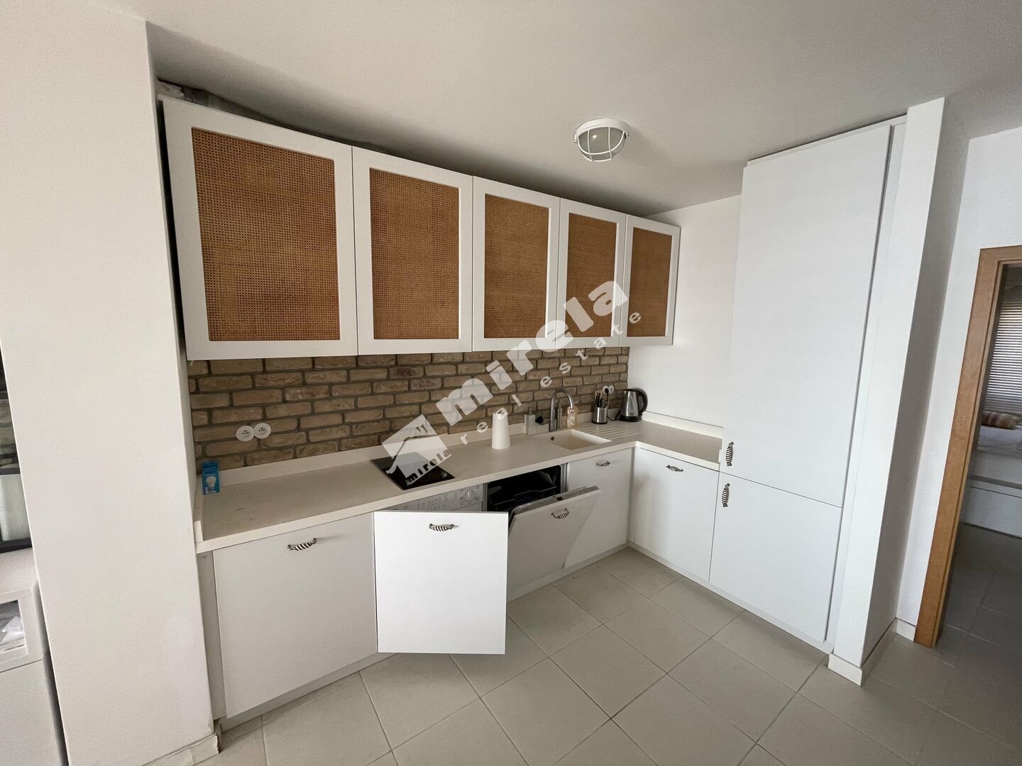 Продава 3-СТАЕН, гр. Ахелой, област Бургас, снимка 5 - Апартаменти - 54226123