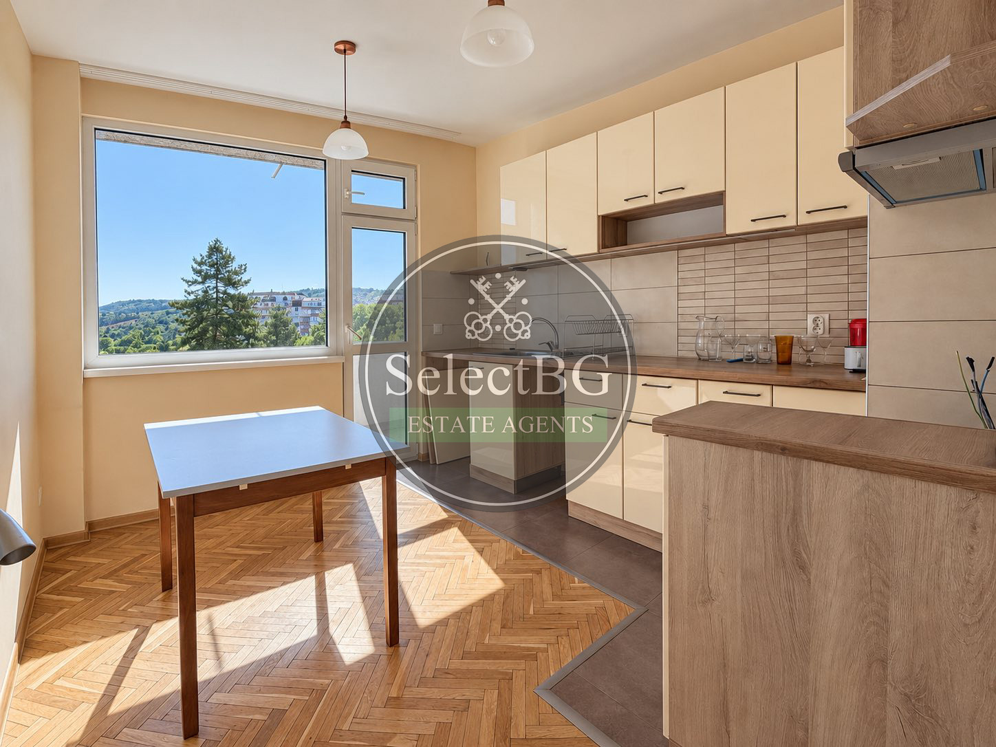Продава 3-СТАЕН, гр. Велико Търново, Център, снимка 3 - Апартаменти - 56070889