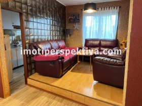 Продава 3-стаен град Пловдив Център - [1] 