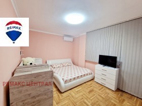 3-стаен град Стара Загора, Три чучура - юг 11