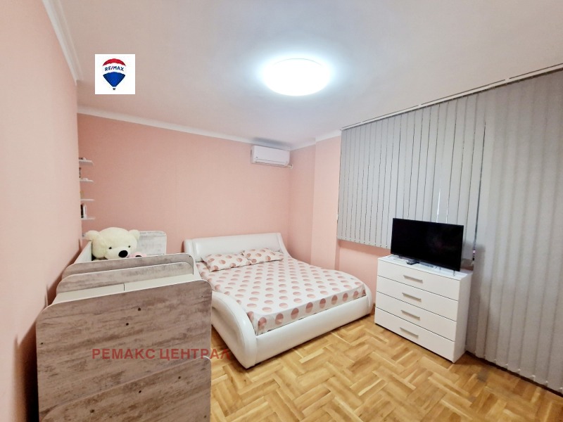 Продава  4-стаен град Стара Загора , Три чучура - юг , 130 кв.м | 50626017 - изображение [11]