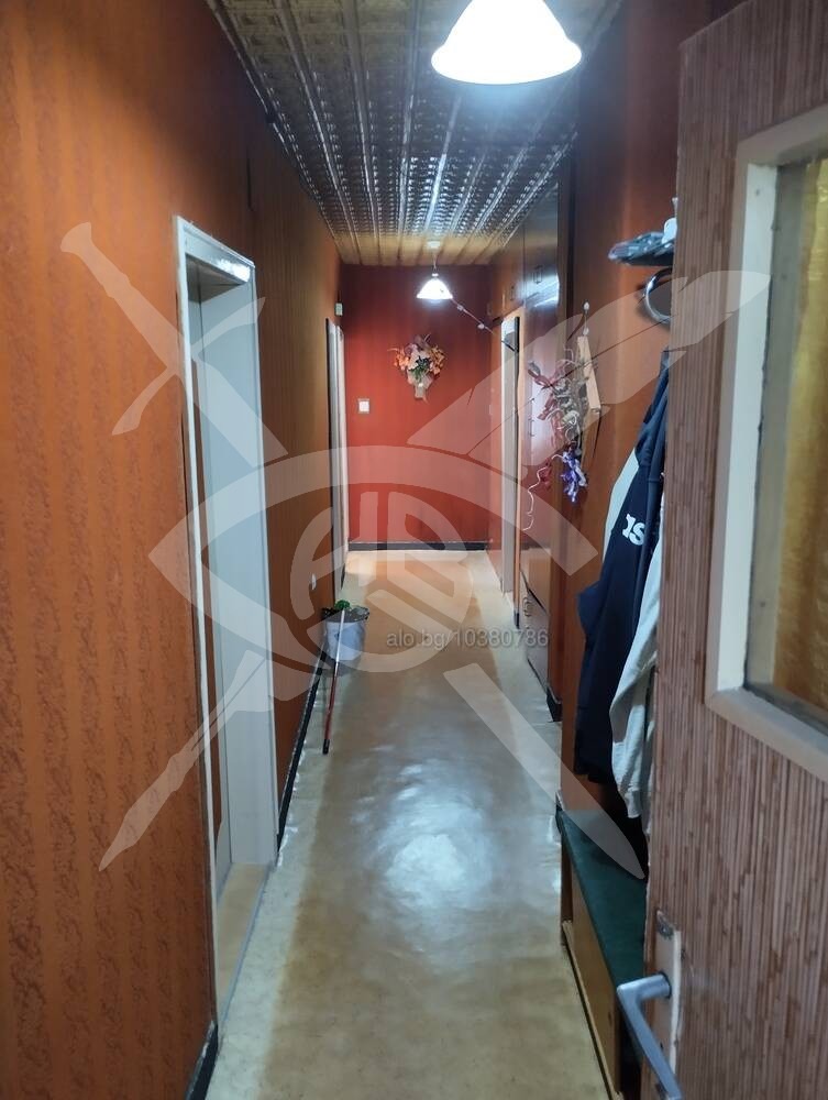 Продава КЪЩА, гр. Айтос, област Бургас, снимка 3 - Къщи - 52625757