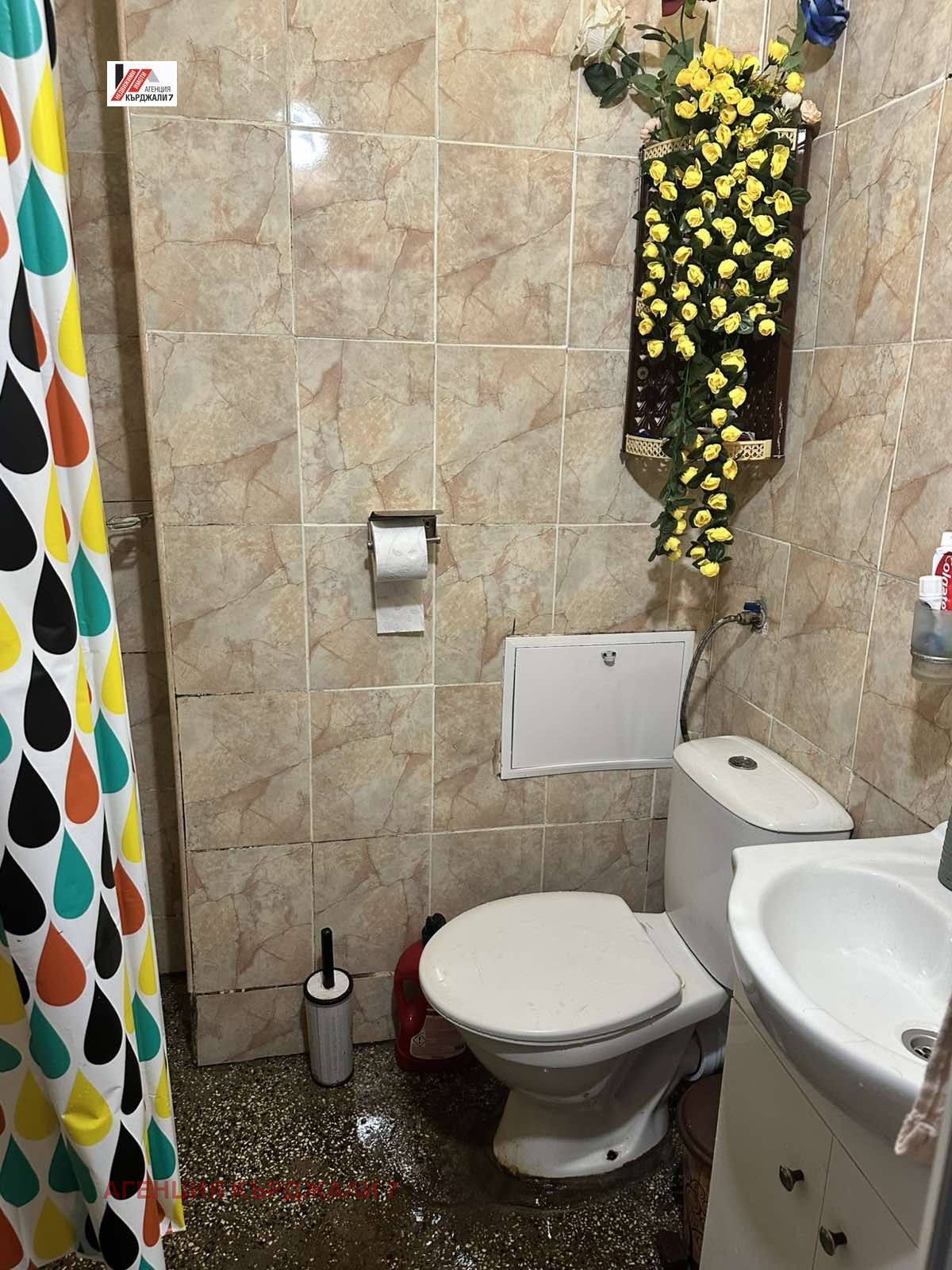 Продава 2-СТАЕН, гр. Кърджали, Възрожденци, снимка 8 - Апартаменти - 55203002