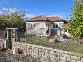 Продава Къща, с. Малчика