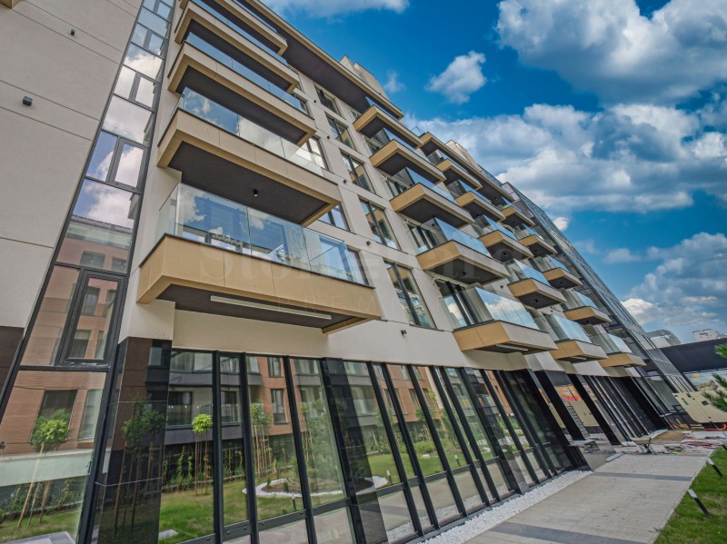 En venta  Comercio Sofia , Malinova dolina , 153 metros cuadrados | 96850767
