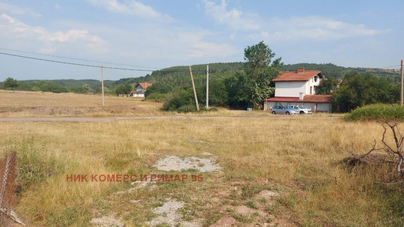 Продава  Парцел област Перник , с. Непразненци , 1200 кв.м | 50358018 - изображение [5]