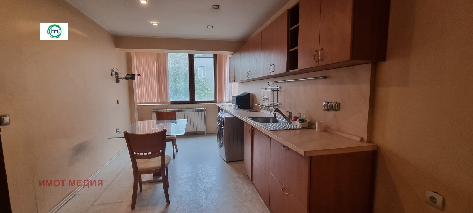 Продава КЪЩА, гр. Пазарджик, Идеален център, снимка 2 - Къщи - 54405259