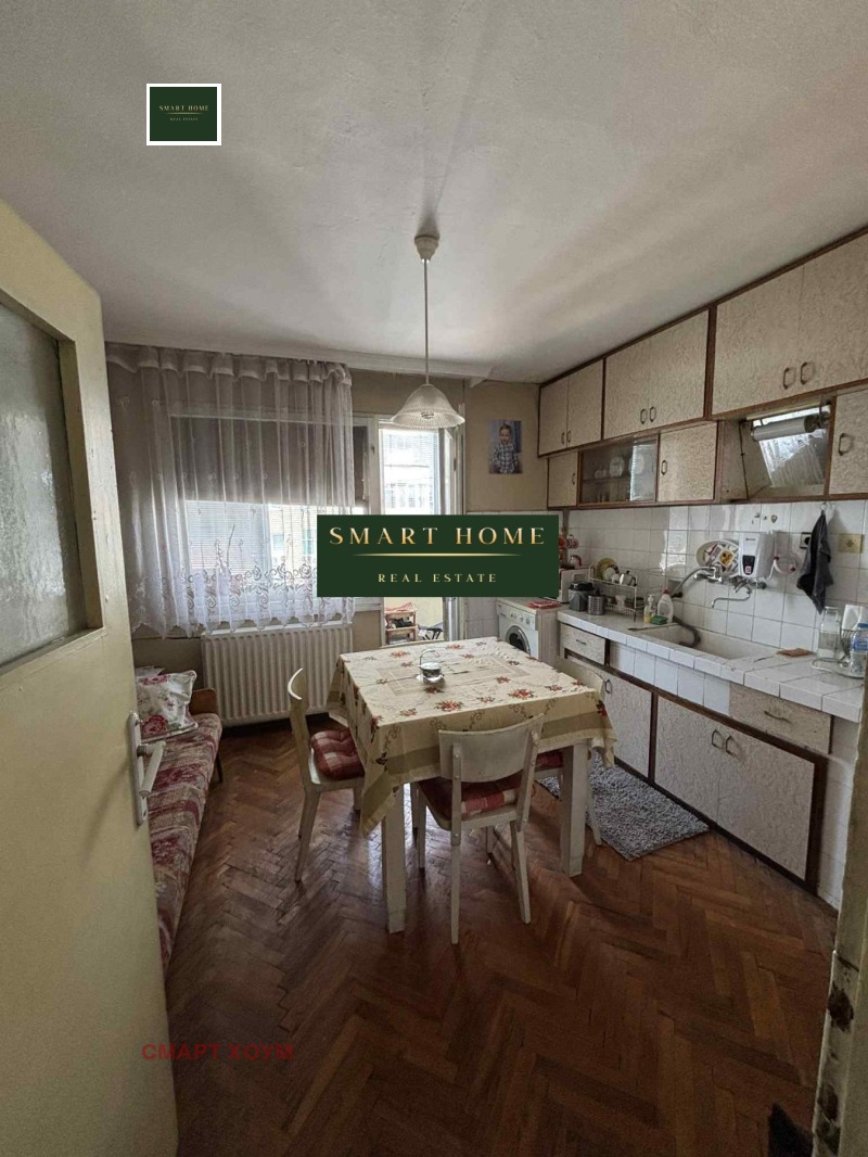 Продава МНОГОСТАЕН в град Велико Търново, Център - 100 кв.м / 169 950 € » 332 393.31 лв., СМАРТ ХОУМ