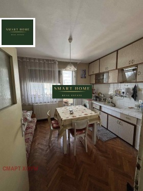 Mais de 3 quartos Centar, Veliko Tarnovo