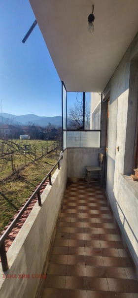 Piso de la casa Apriltsi, región Lovech 13