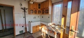 Piso de la casa Apriltsi, región Lovech 11