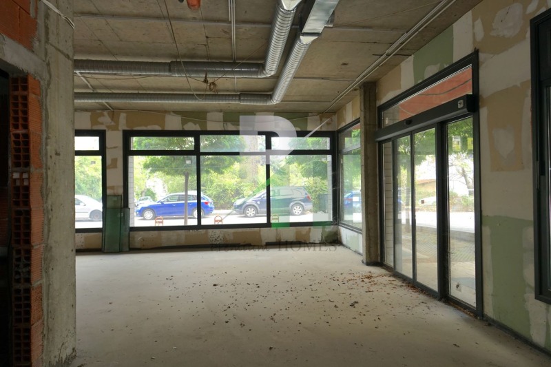 Till salu  Bar Sofia , Manastirski livadi , 161 kvm | 94153145 - bild [3]