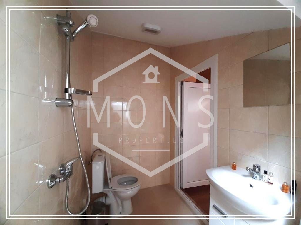 Продава КЪЩА, гр. Добрич, Център, снимка 5 - Къщи - 53799694