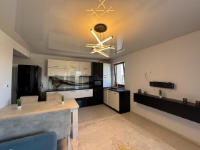 3-стаен град Търговище, Вароша 2